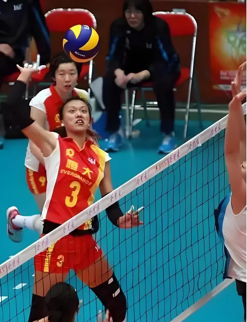 八一女排索玛 1998年代表八一队征战联赛 夺得过女排联赛冠军 2010年