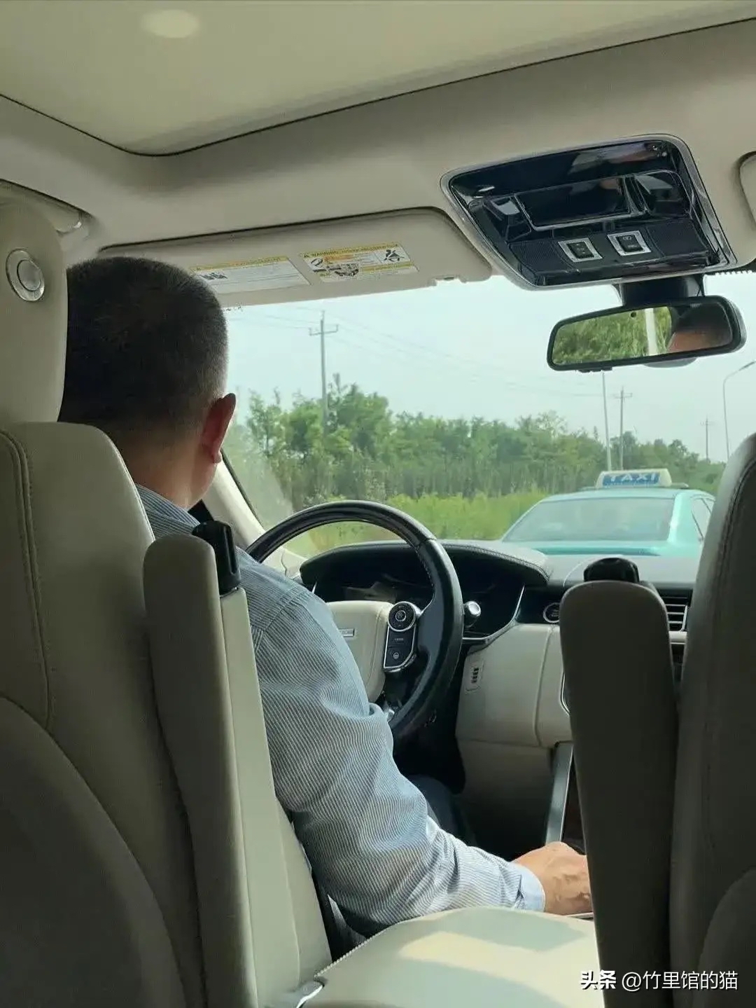 爸爸开了半辈子车,他教我的17个 开车技巧: