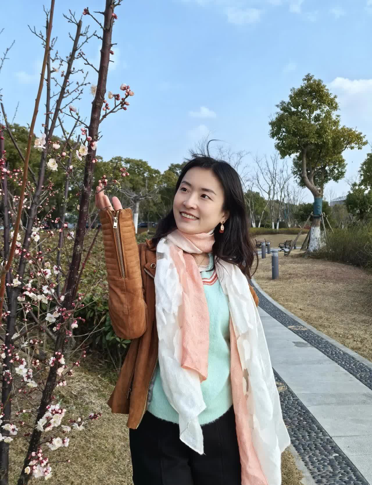 晚上躺在床上抱着尝鲜的心情尝试了豆包的输入名字为你写诗功能