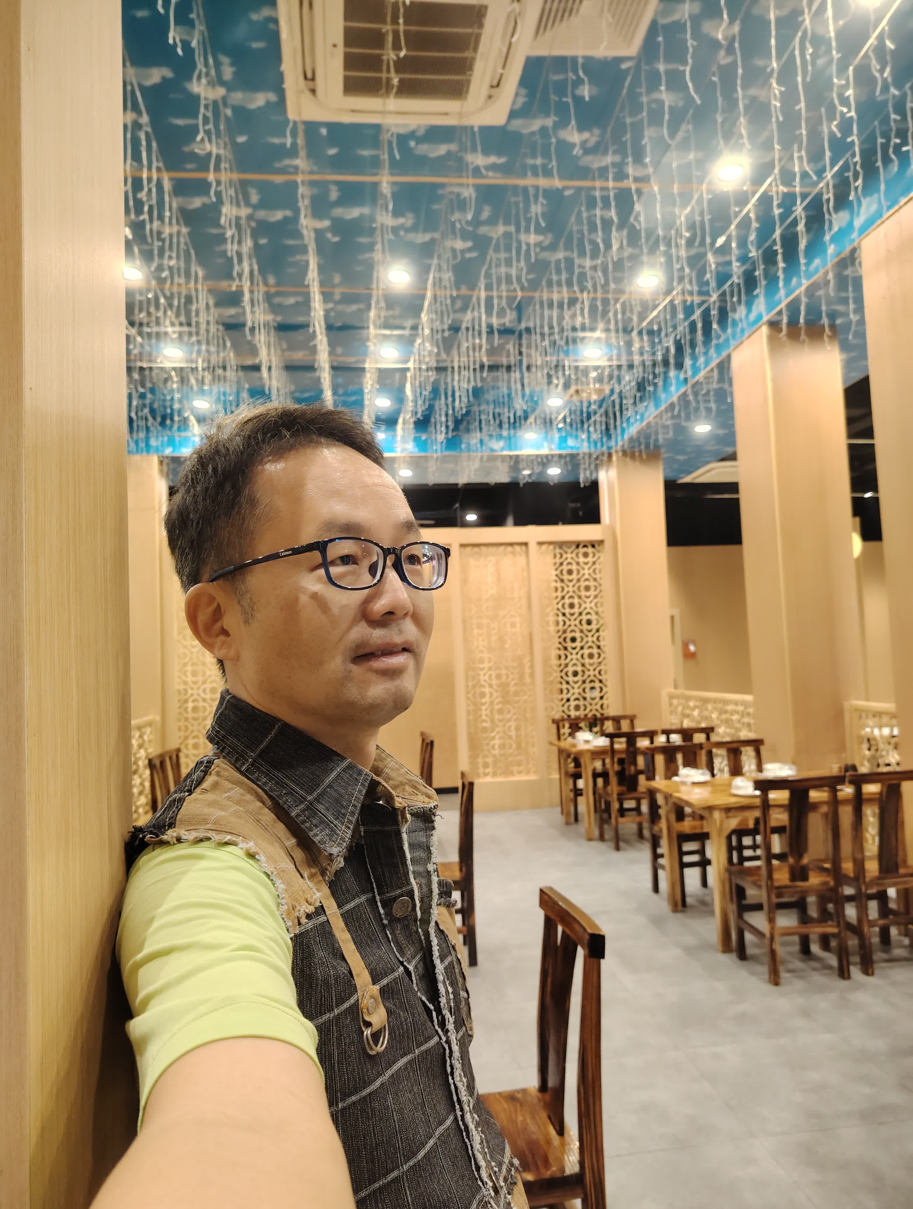 蛮久未曾品尝的博白菜,就像一位久违的老友,不时在