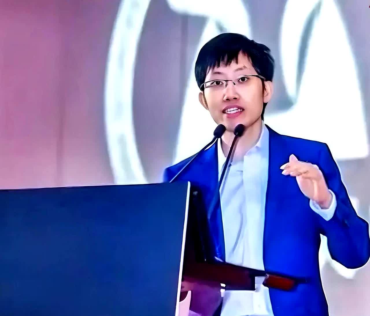 因为格雷戈里·祖克曼表示deepseek给了他太多震撼