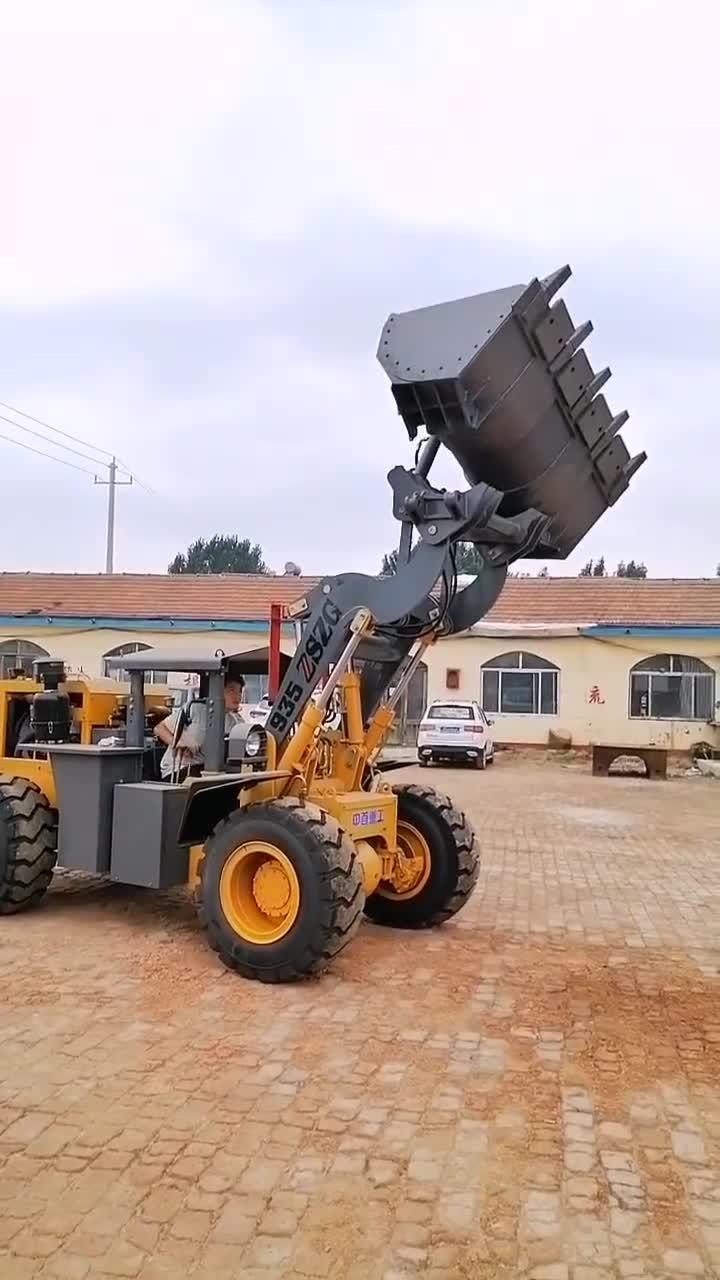 矿井侧翻装载机操作实况展示