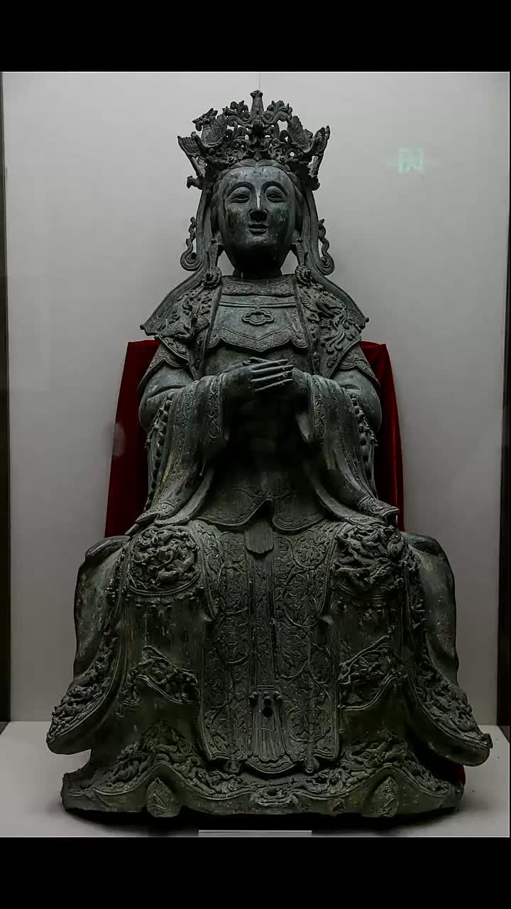 明中晚期青铜碧霞元君像 高155厘米 现藏河北邯郸大名县博物馆
