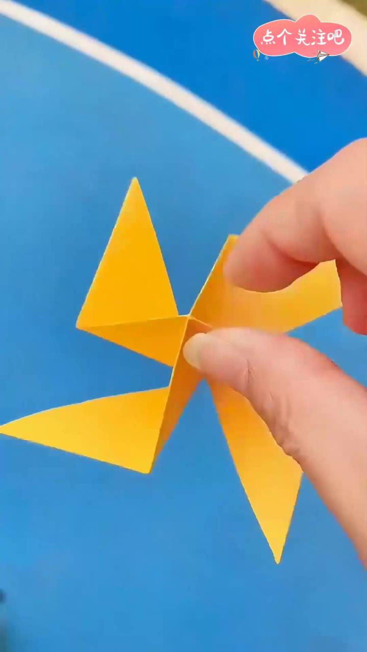 十秒就能学会的折纸飞行器