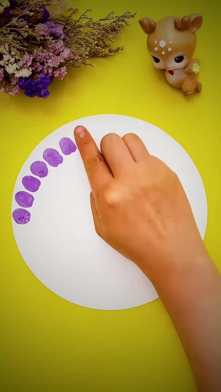 创意手指画:手指点点点画孔雀 超简单有趣哦!
