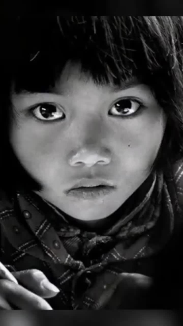 "大眼睛"女孩苏明娟:30年前因一张照片改变命运,如今她怎么了