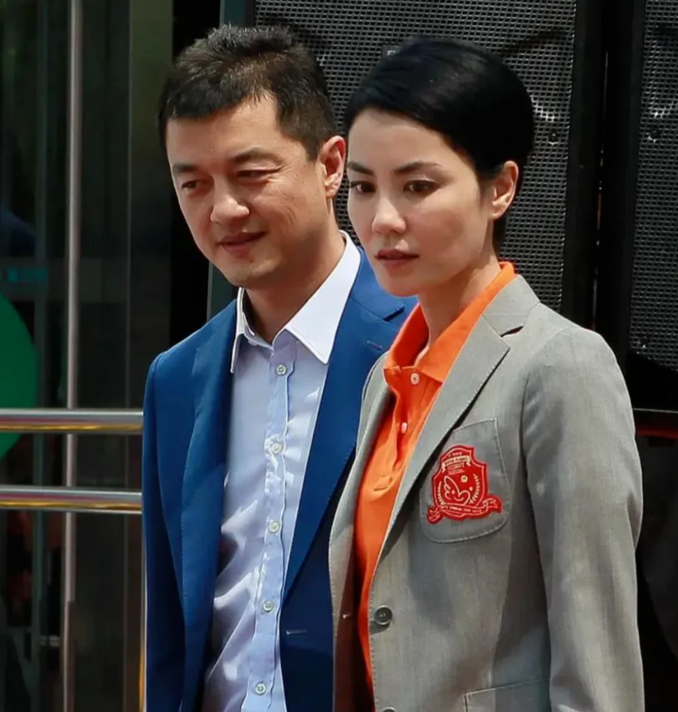 王菲李亚鹏恋爱