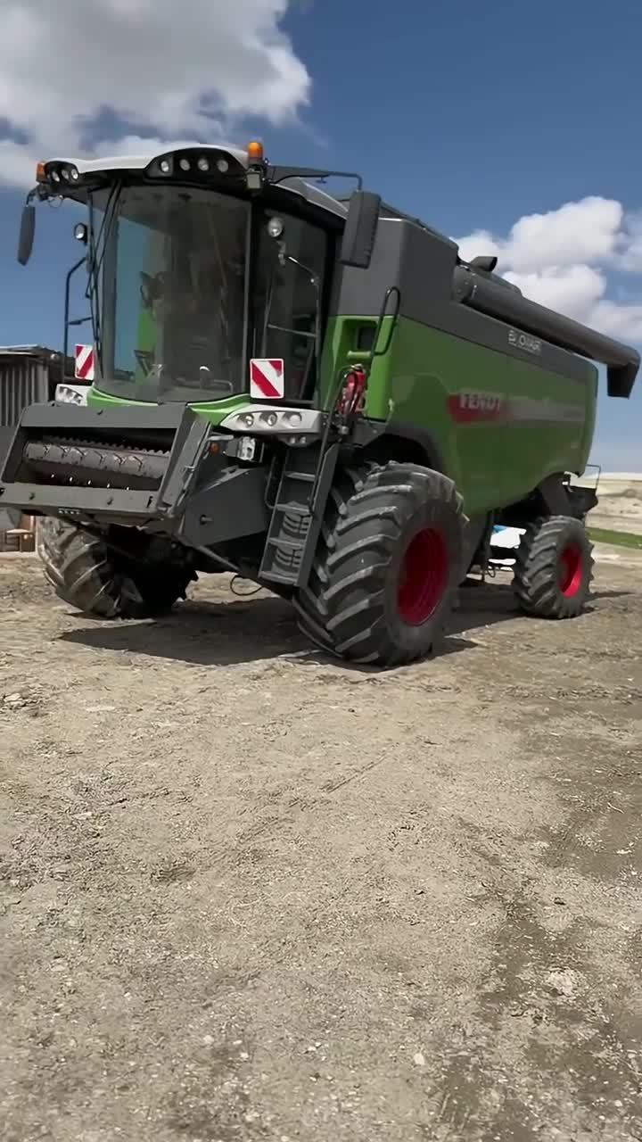 芬特全地形收割机海外实地演示