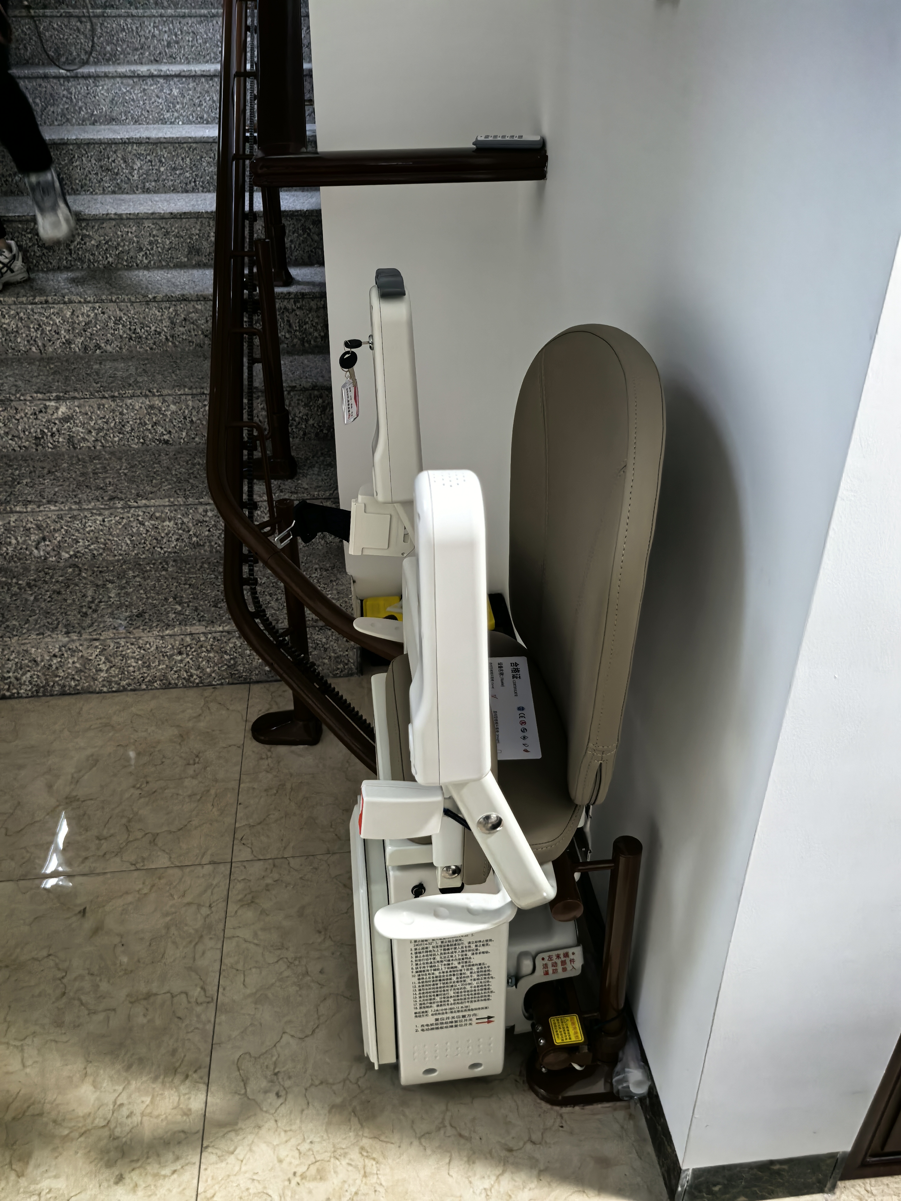 专为老年人设计的美罗蒂克座椅电梯太贴心