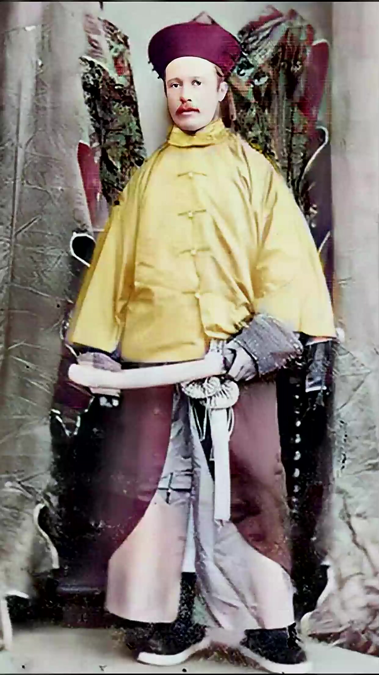 人的图片清朝黄色衣服清朝官人穿黄马褂图片清朝黄马褂清朝 马褂 照片