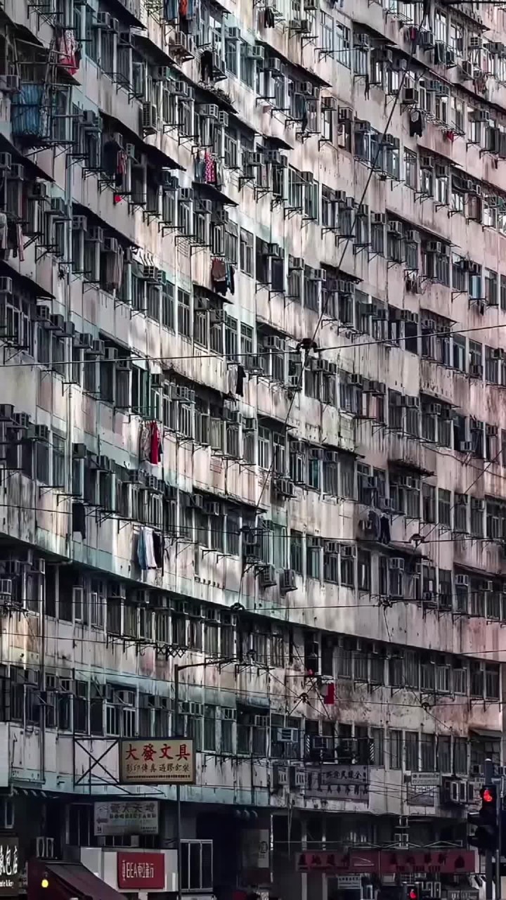 看看香港号称怪物大厦的鸽子楼,稠密的楼层带着神秘的压迫感!