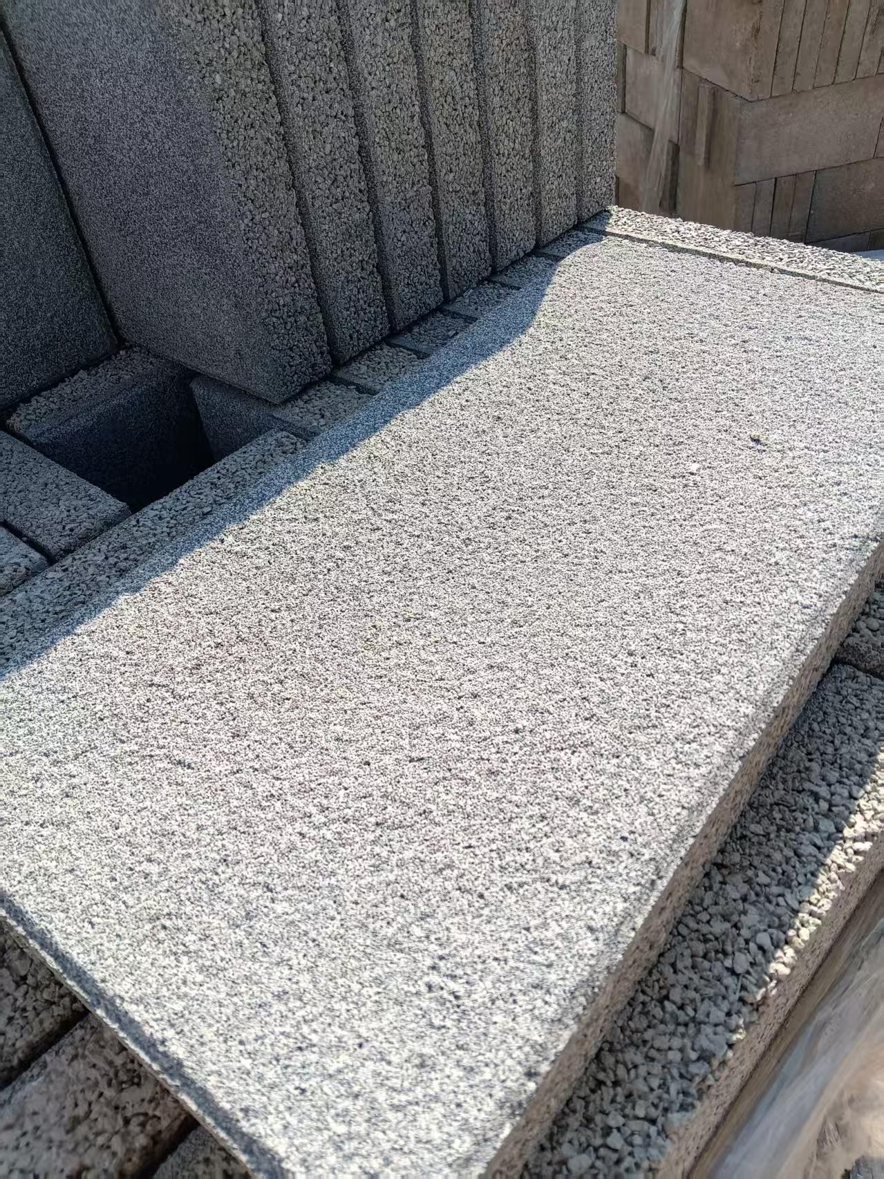 陶瓷pc透水砖600*200*80芝麻灰