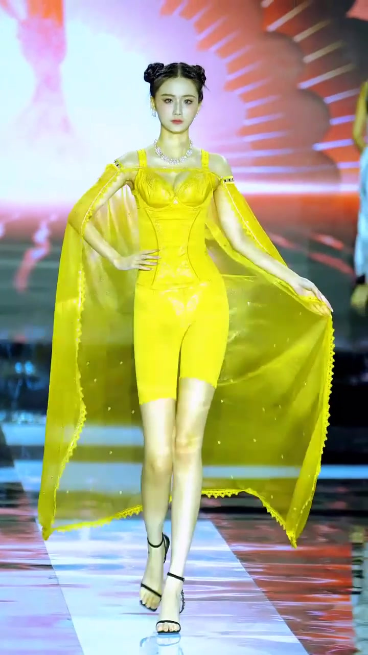 广州内衣展模特秀4