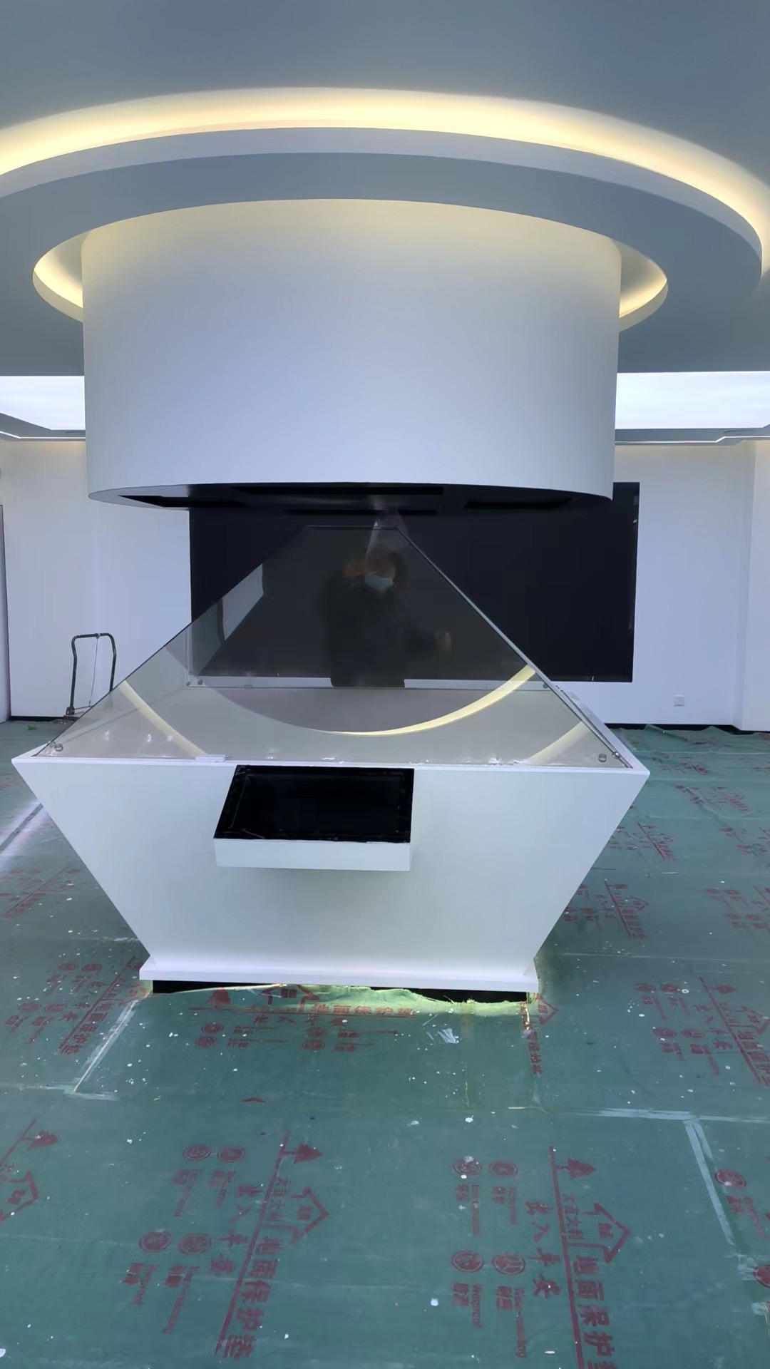 金字塔全息定制