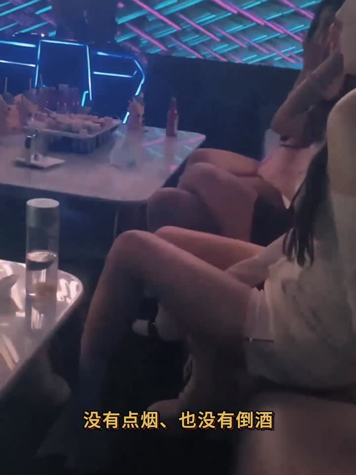 ktv点公主少爷陪唱违法嘛?