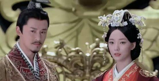 公元前115年,32岁卫青娶了43岁的寡妇平阳公主,新婚夜,公主娇羞地对