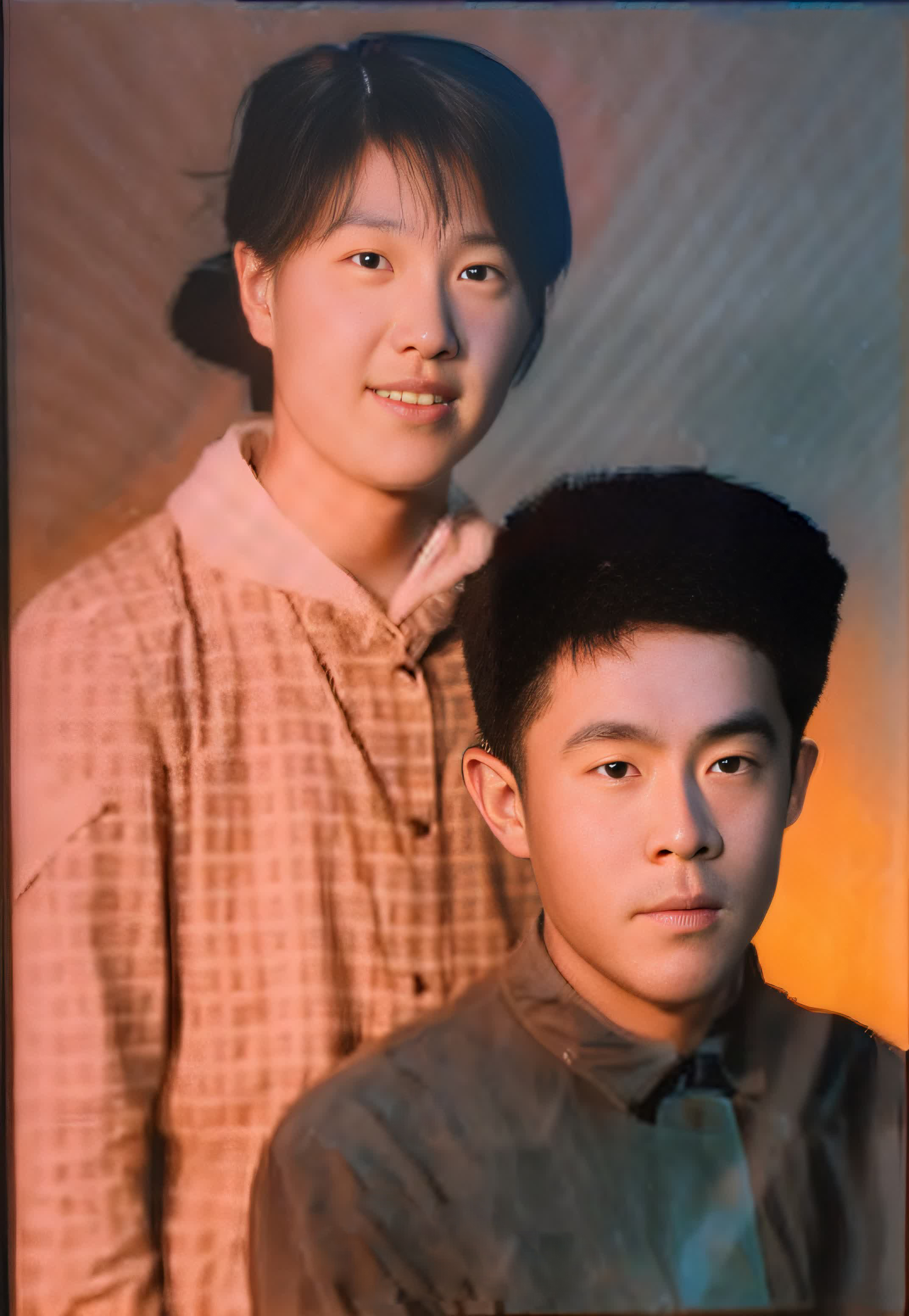 老照片,是时光的标本,承载着岁月的痕迹和珍贵的回忆