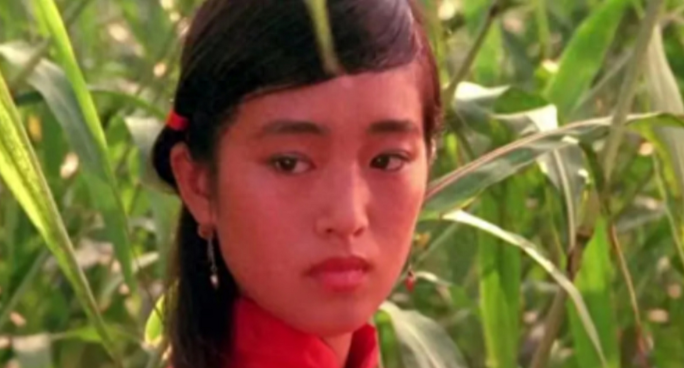 1987年,张艺谋筹拍《红高粱》,女主选了"丰乳肥臀"的史可