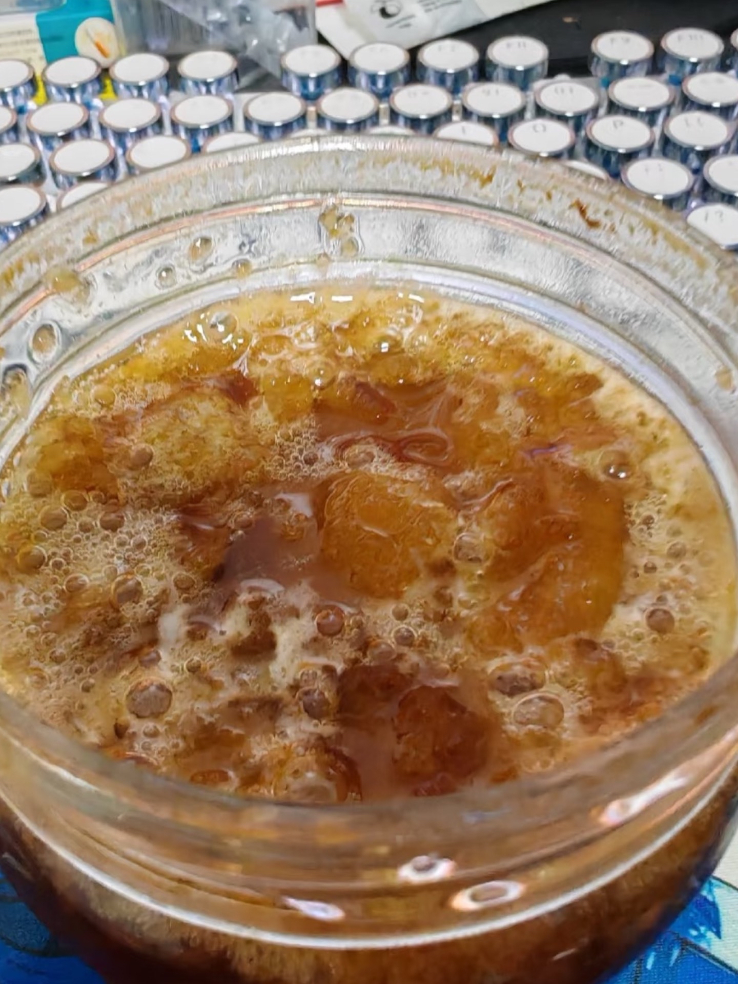 蜂蜜结晶是好是坏啊(蜂蜜结晶属于正常现象吗) 蜂蜜结晶是好是坏啊(蜂蜜结晶属于正常现象吗)