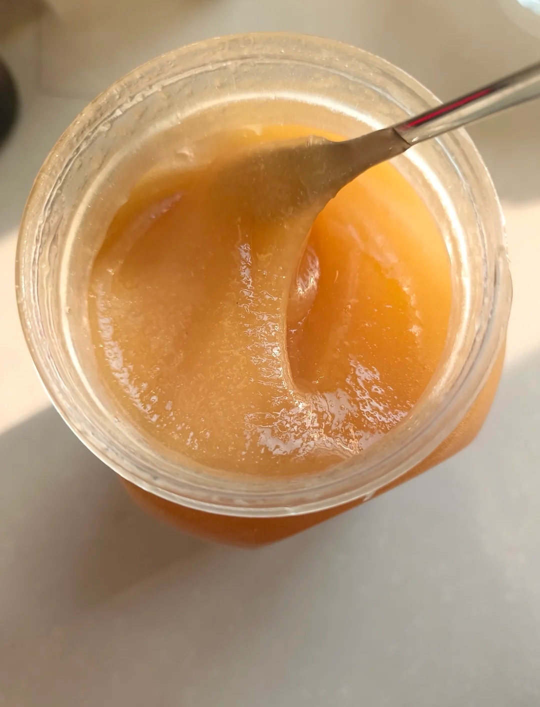 蜂蜜结晶的和不结晶的哪个好些(蜂蜜结晶与不结晶哪个是真的) 蜂蜜结晶的和不结晶的哪个好些(蜂蜜结晶与不结晶哪个是真的)