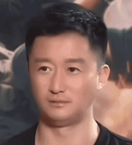 "坦克没有后视镜"爆火!吴京为什么突然被全网模仿?