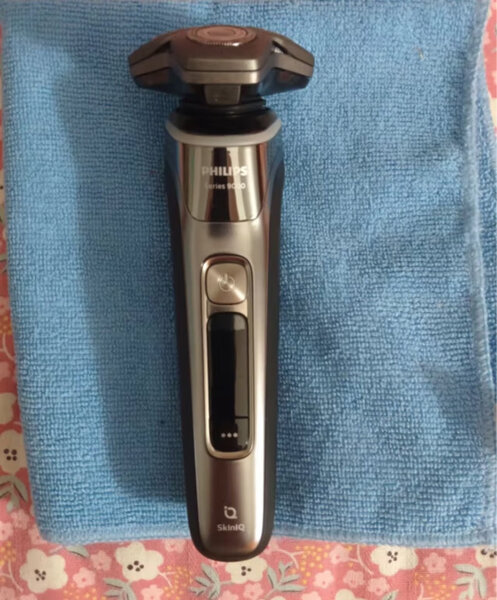 飞利浦s9932/20值得入手吗?颜值与智能科技并存,让剃须体验升级!