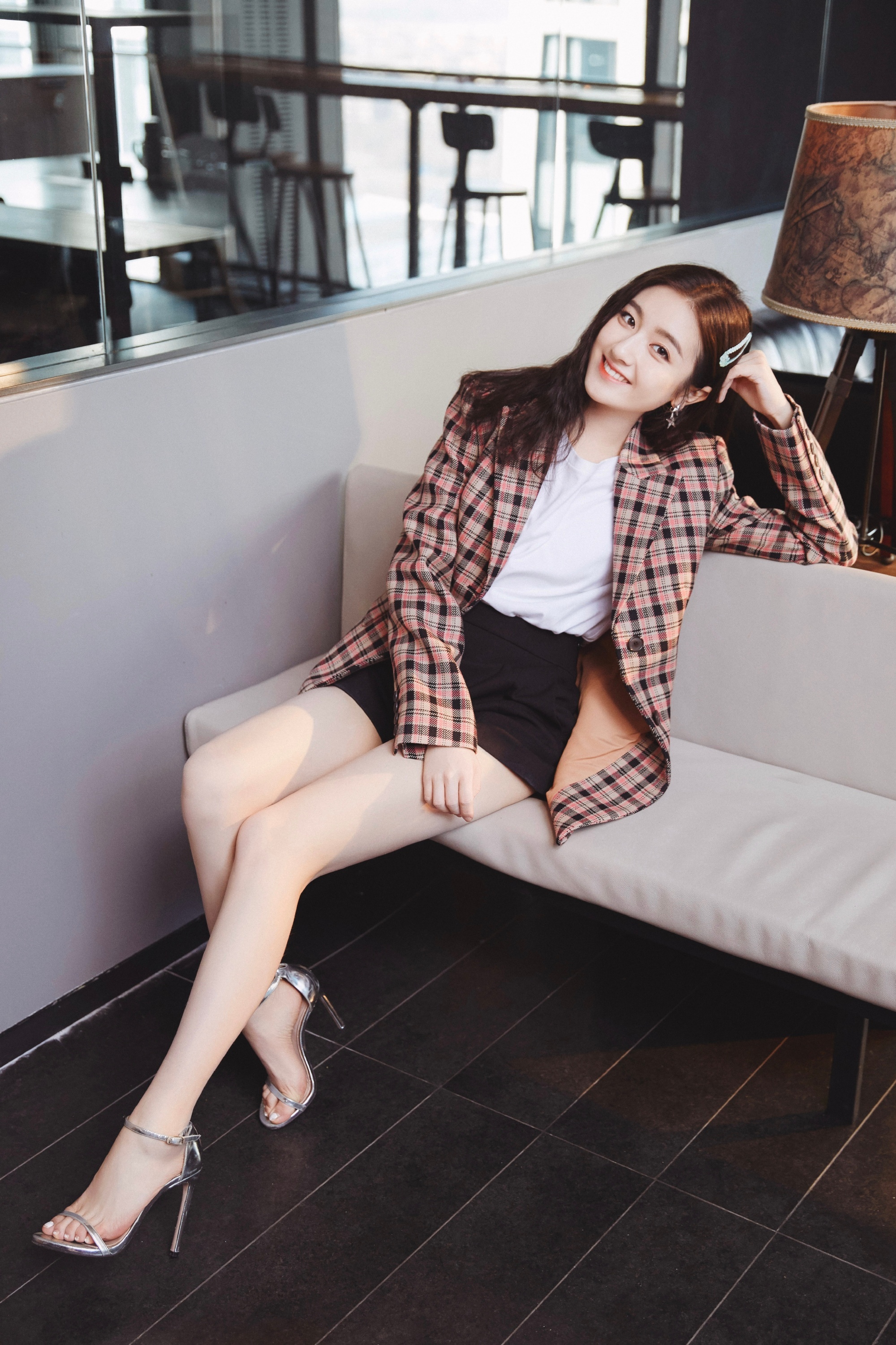 绝了!李兰迪美腿高清精选组图,大长腿魅力一览无余