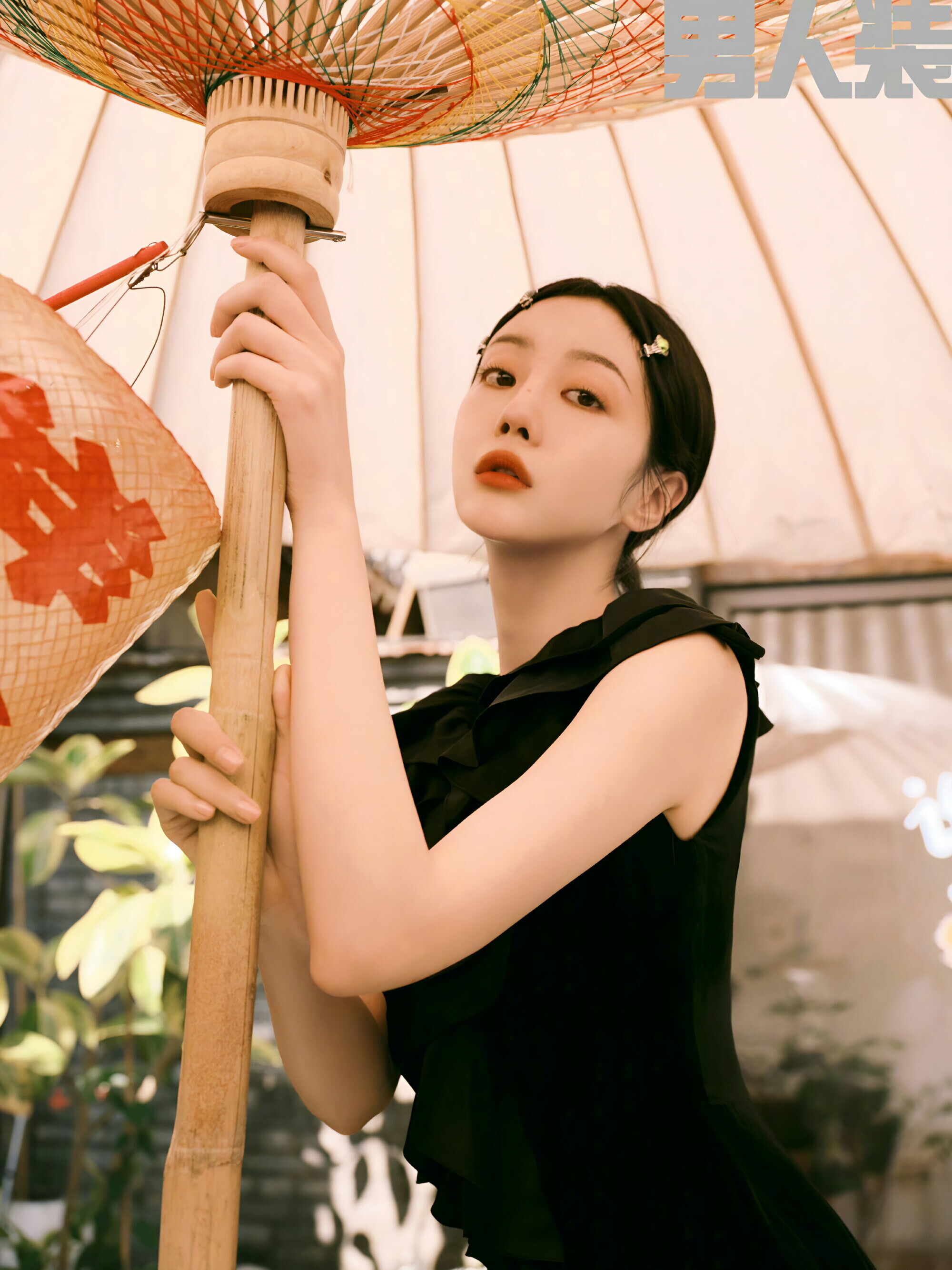 李溪芮《男人装》封面写真大片