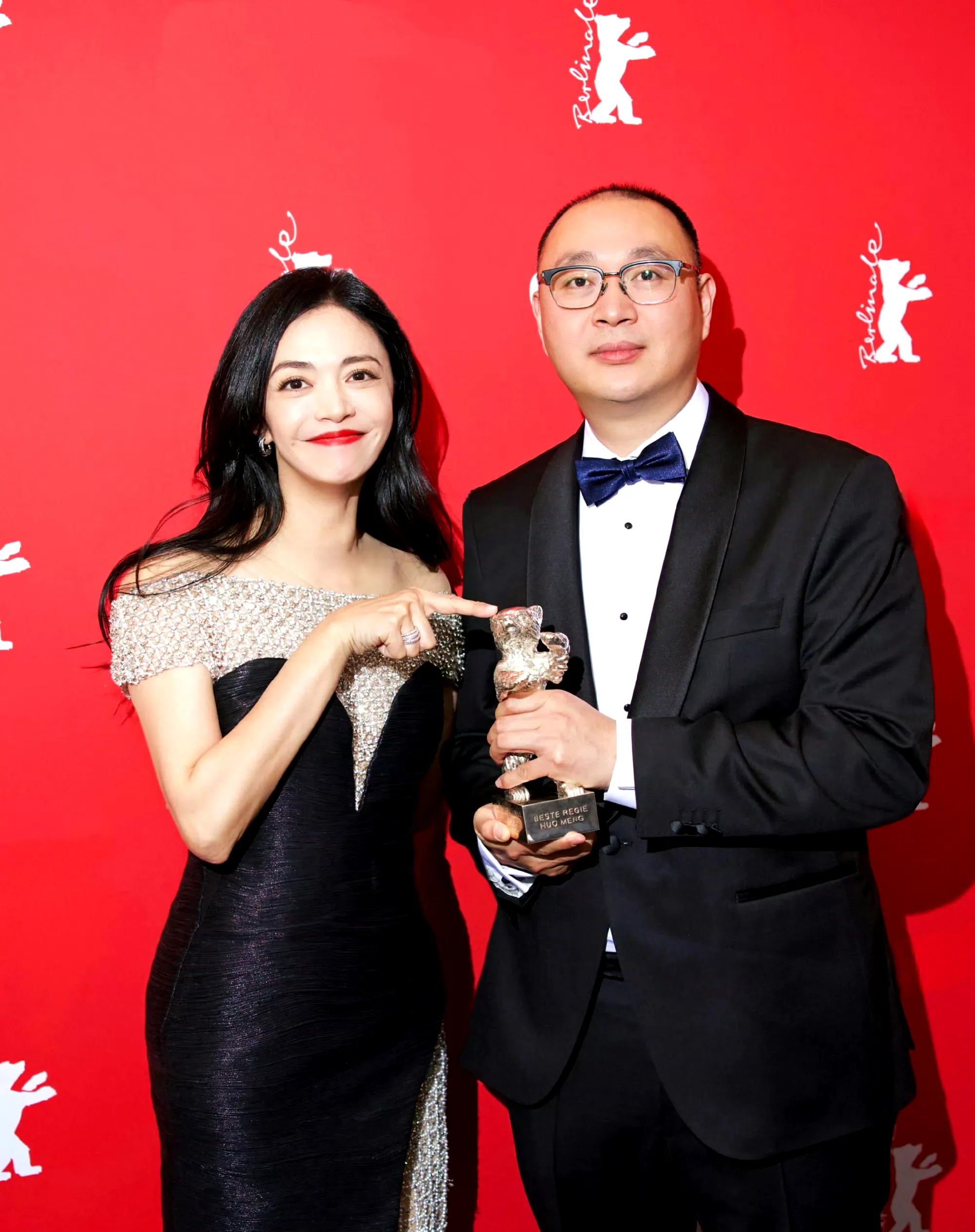 2月23日凌晨,姚晨辗转反侧无法入睡,甚至激动得泪眼婆娑,在社交平台