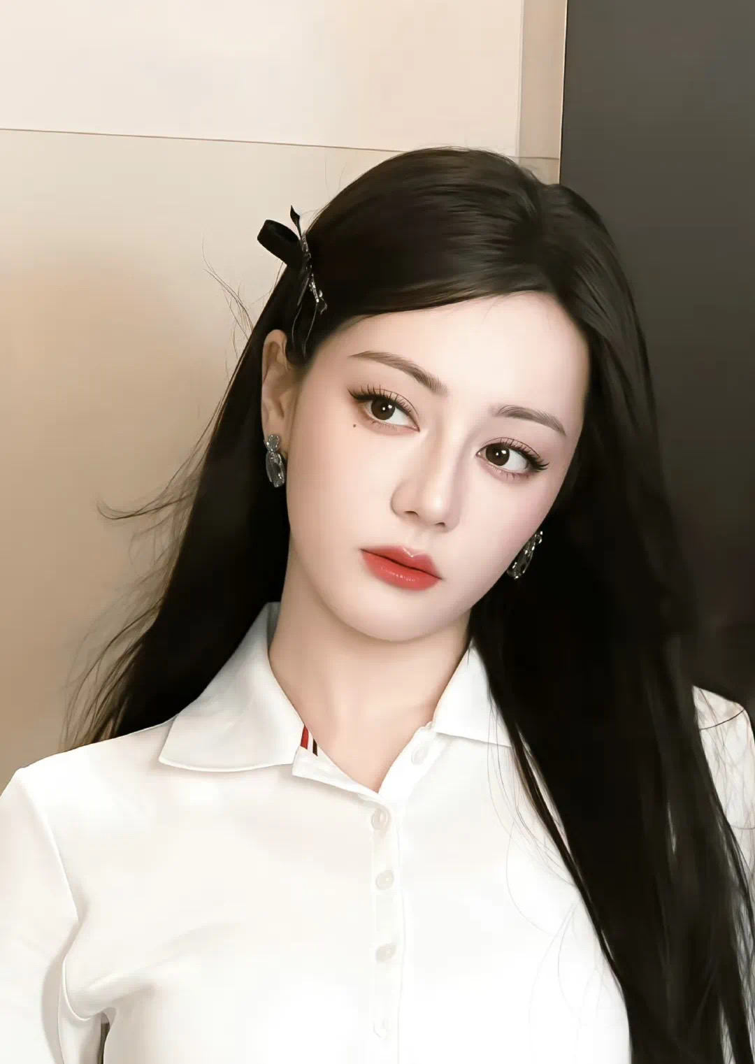 迪丽热巴新的影视瓜是《将门毒后》不过很多书粉并不认可认为女主