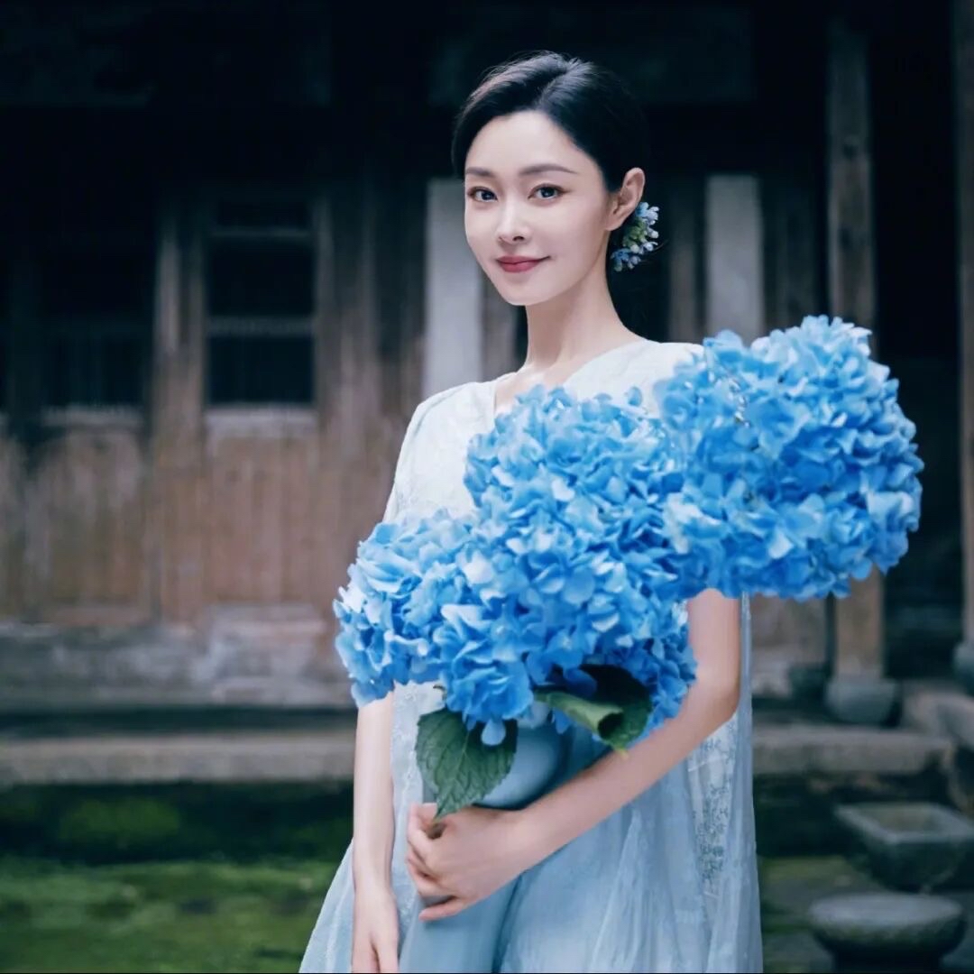 宋轶经常因为感情问题影响工作状态,所以业界人士觉得她很不专业,对她