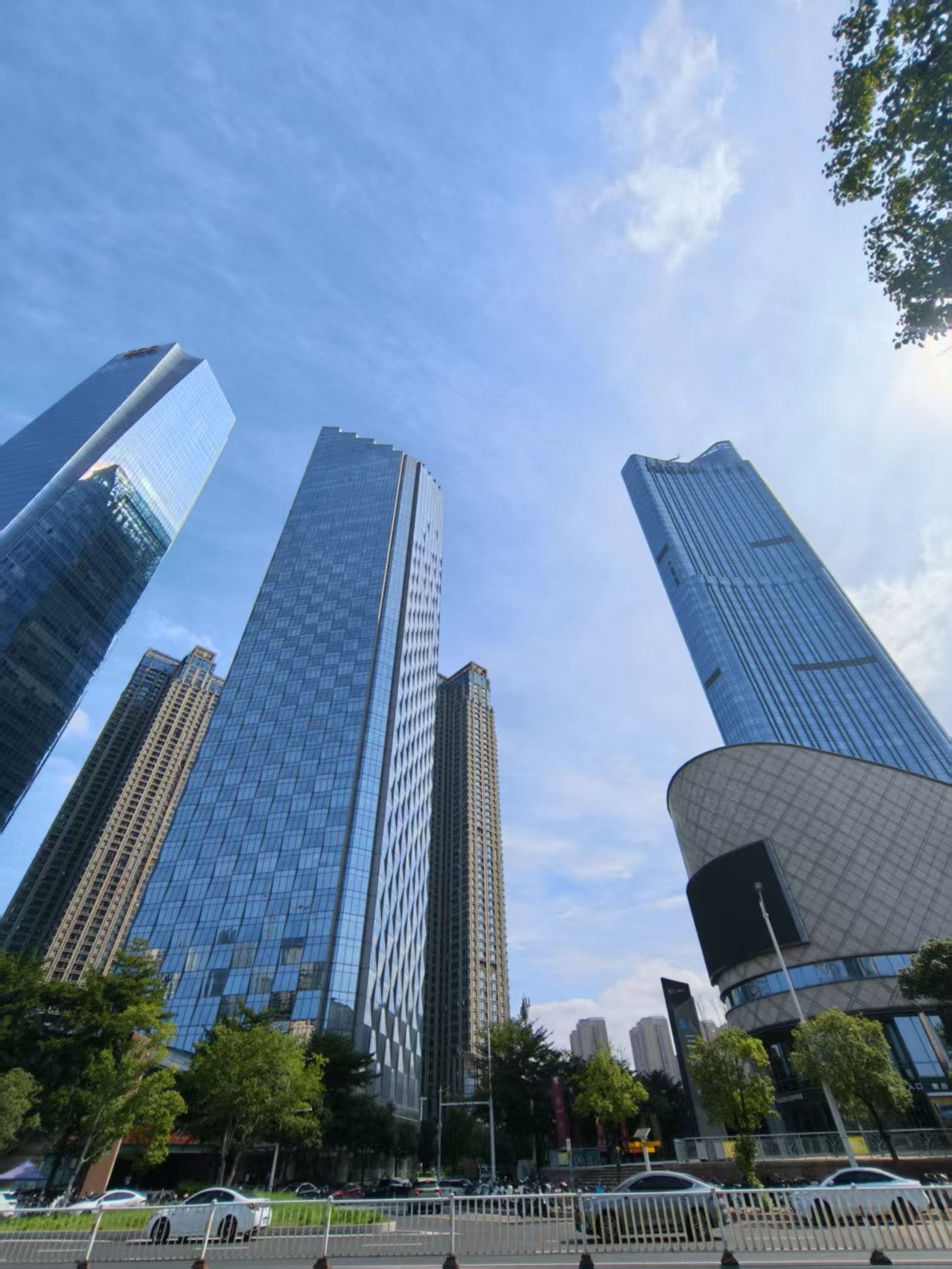 在福州,通过"途友存"平台寄存行李,在福州核心景区与交通枢纽周边存在