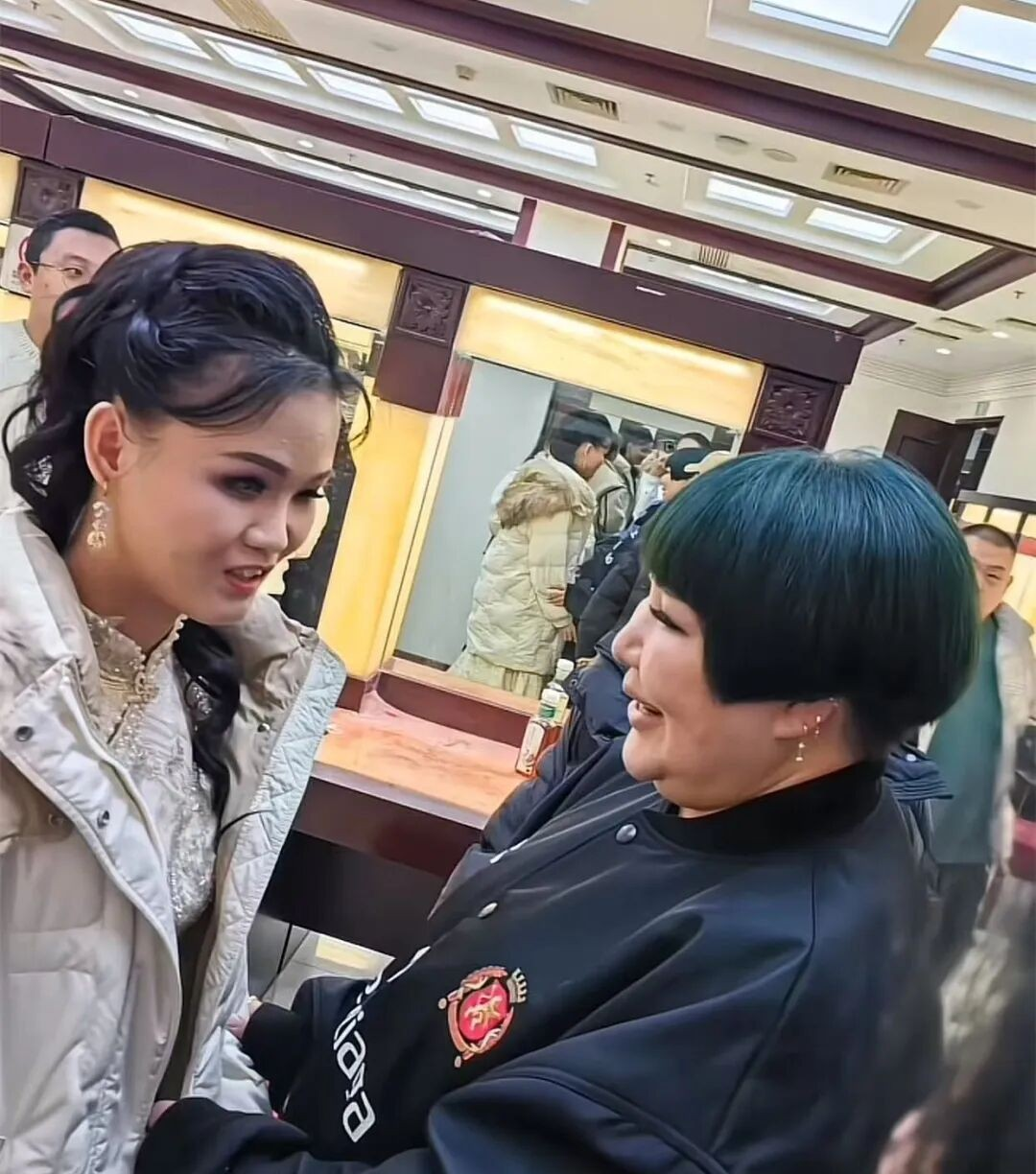 隐藏十年的德云社师娘真面目终于曝光