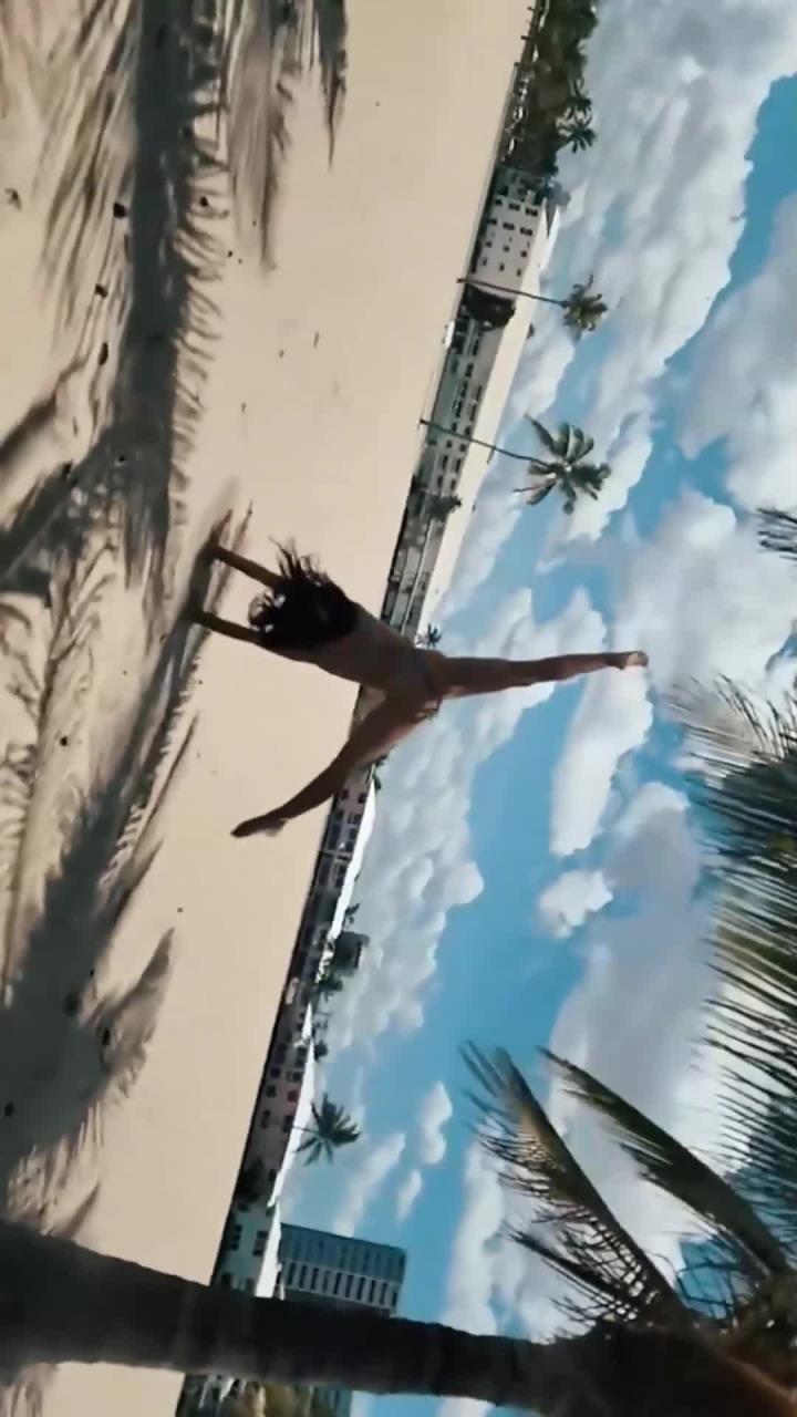 性感美女比基尼大片,火辣身材展现完美曲线,颜值逆天令人陶醉
