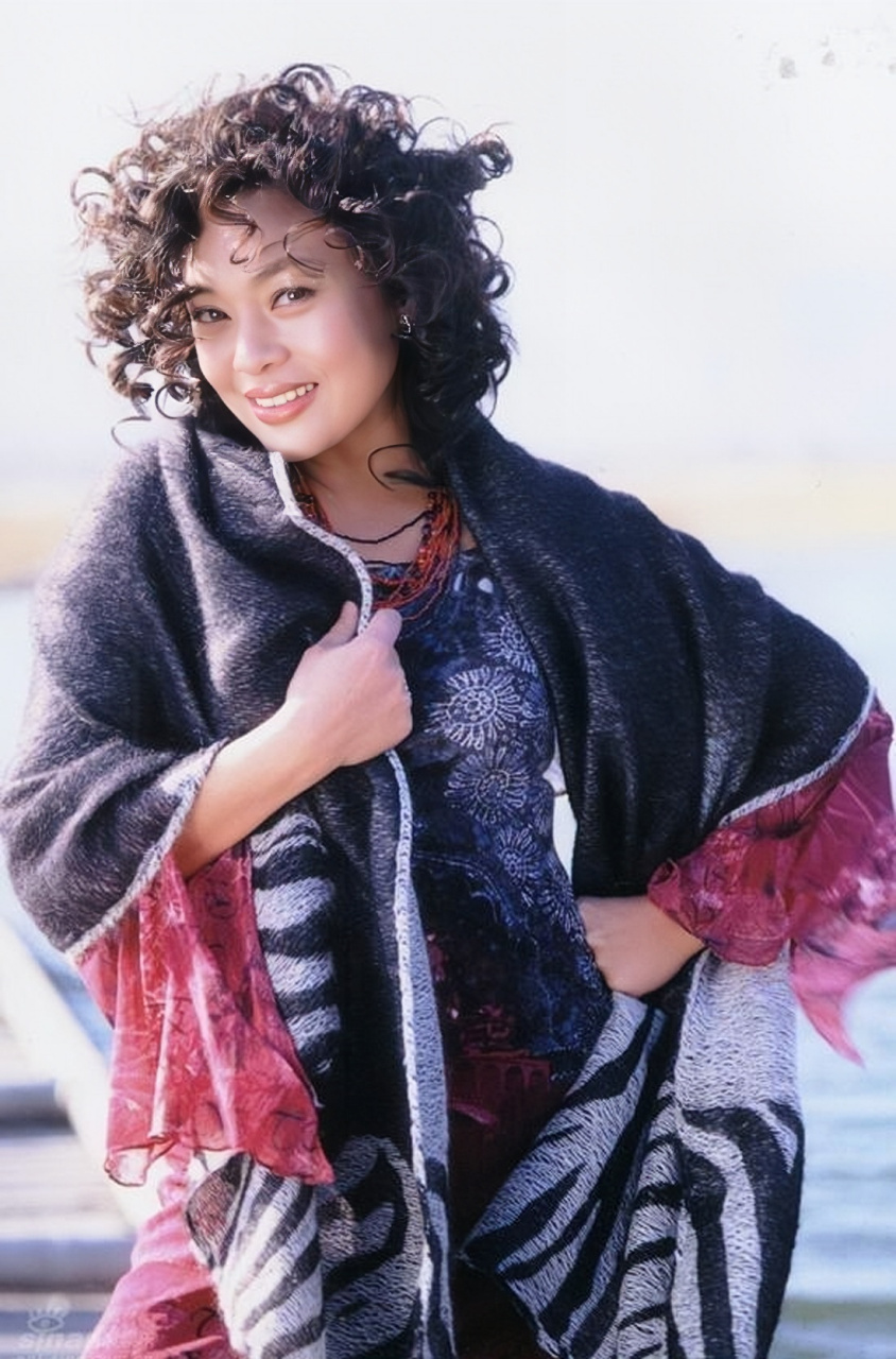 史可年轻时简直就是亚洲版的安吉丽娜朱莉,看到有网友说她丑,其实她不