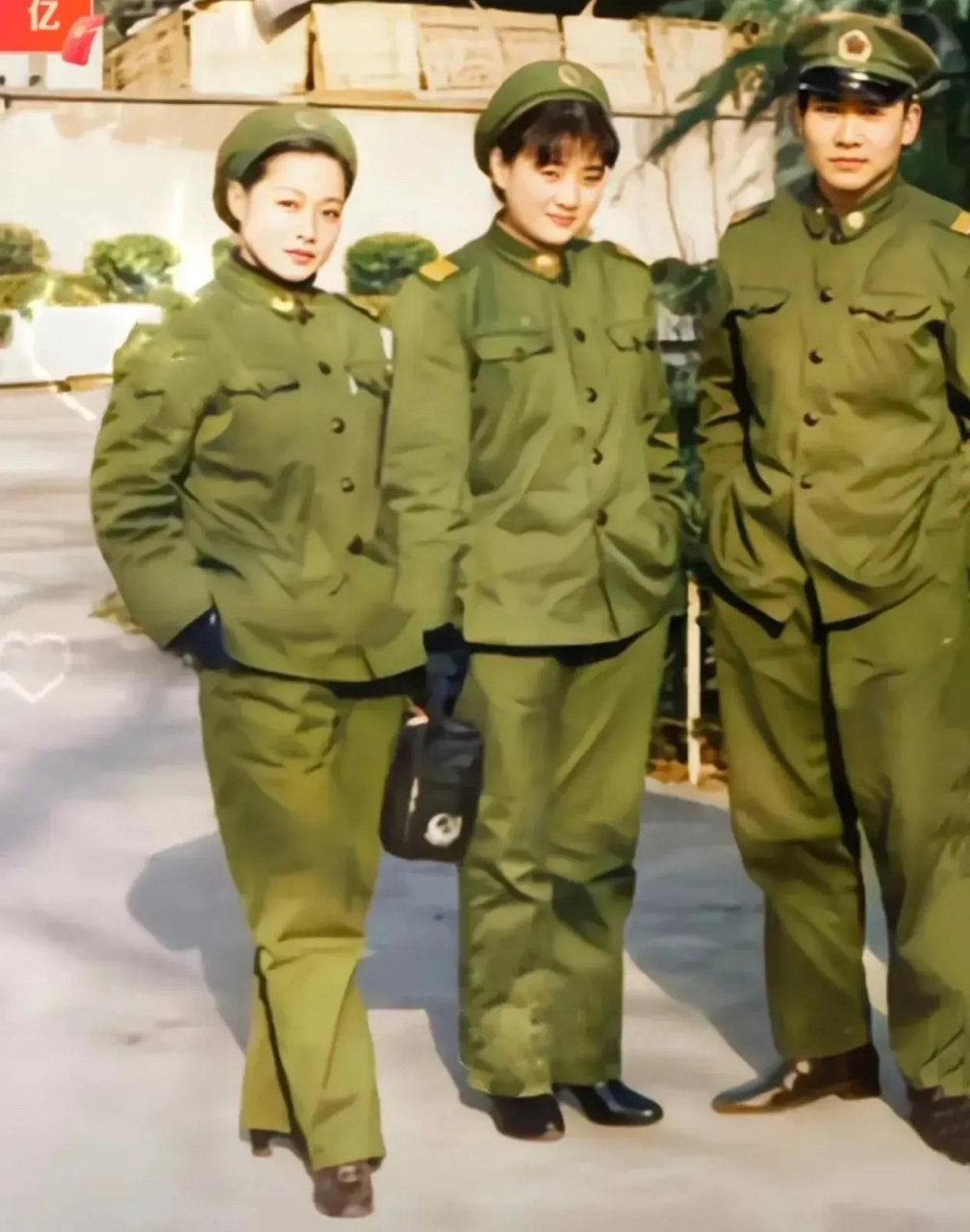 中国90年代服饰图片