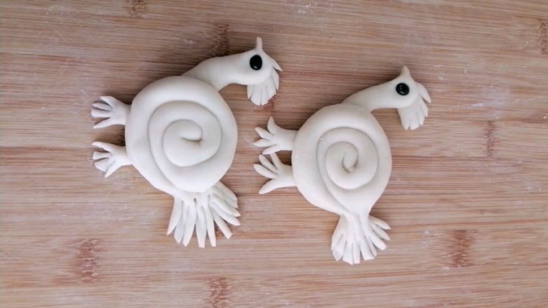 火辣的“小鸡面食”,简单又好看,宝宝也能学得会!