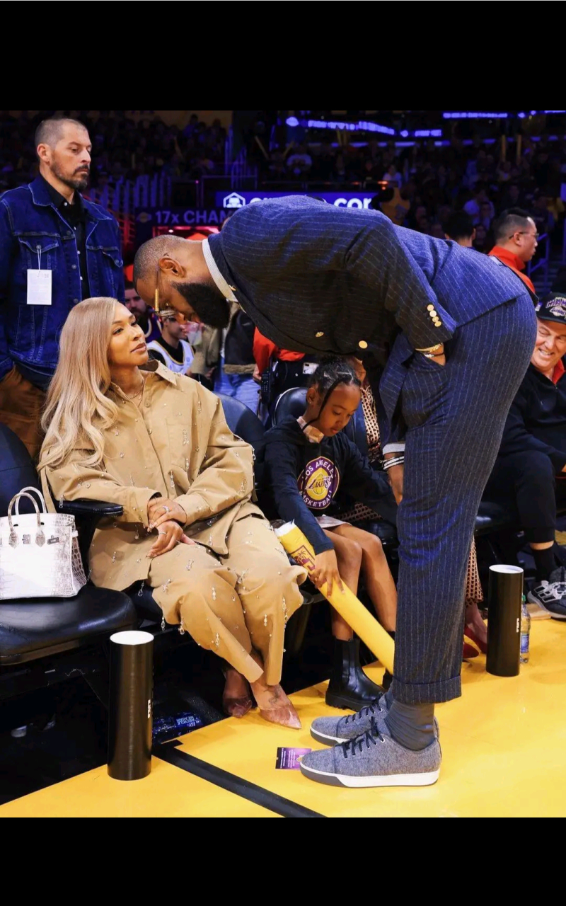 詹姆斯:我出差了20多年,没有萨瓦娜的支持我不会有成就  02月22日讯