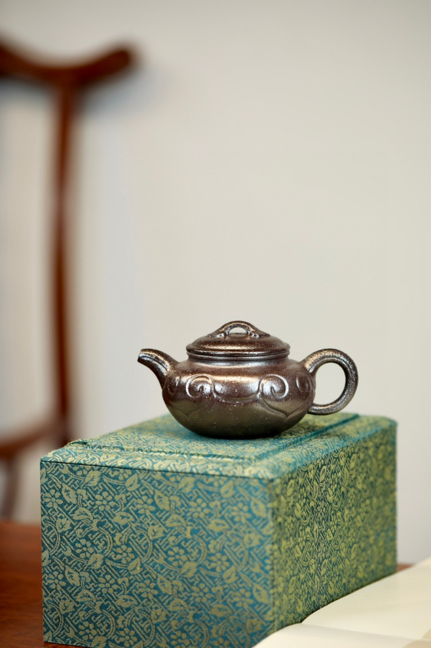 仿古如意·古龙窑柴烧|原矿紫泥|200cc|半手  整体架构大气有力,线条