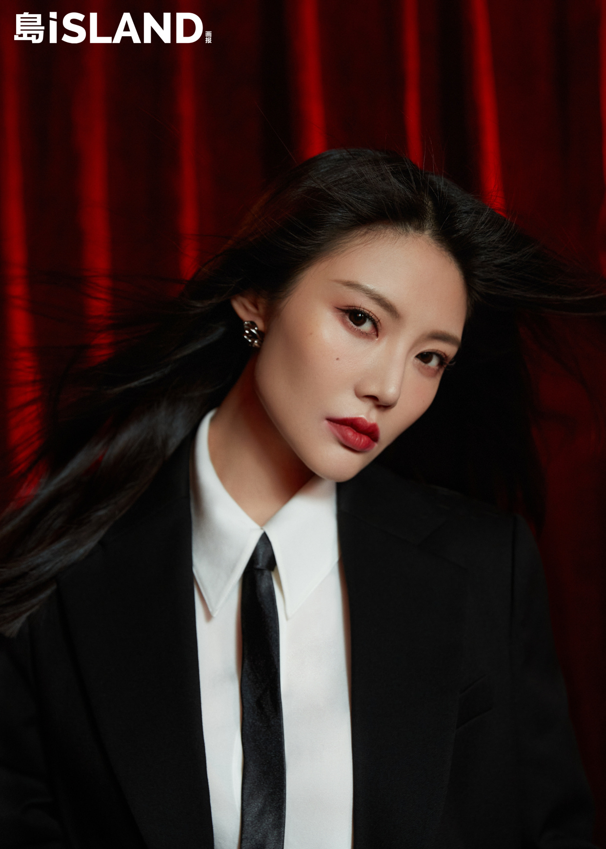 徐冬冬写真,大嫂英姿飒爽,冷艳性感