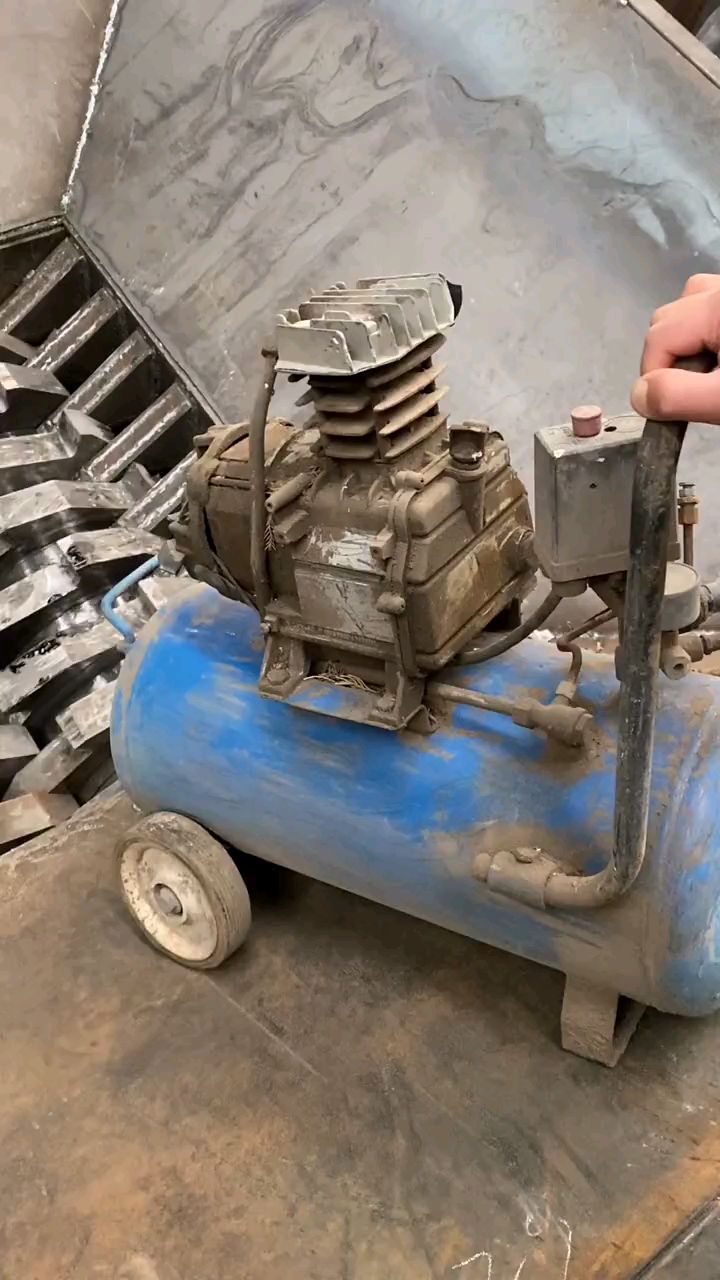 废旧空压机撕碎机金属撕碎机双轴破碎机齿刀滚碎机滚刀咬碎机