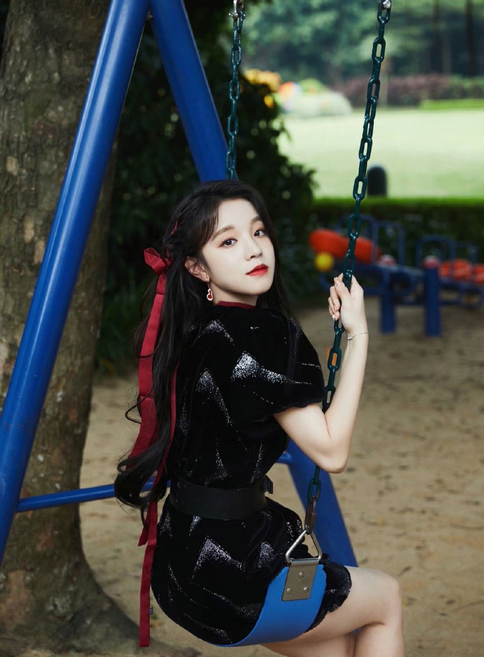 宋雨琦# 甜美清纯的容颜,白皙细嫩的肌肤,婀娜多姿的身材纤瘦白嫩的