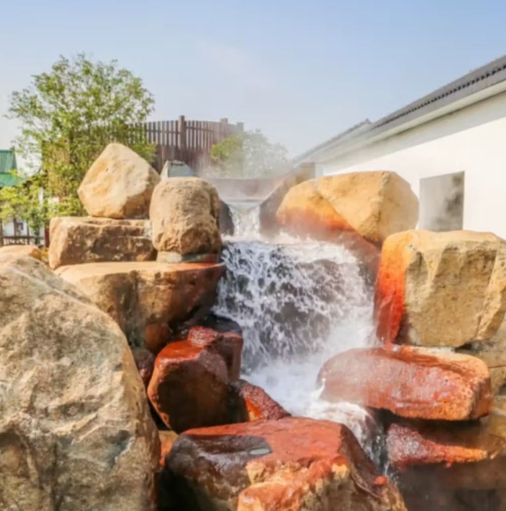 嘉兴清池温泉,位于浙江省嘉兴市,是嘉兴市著名的温泉度假区.