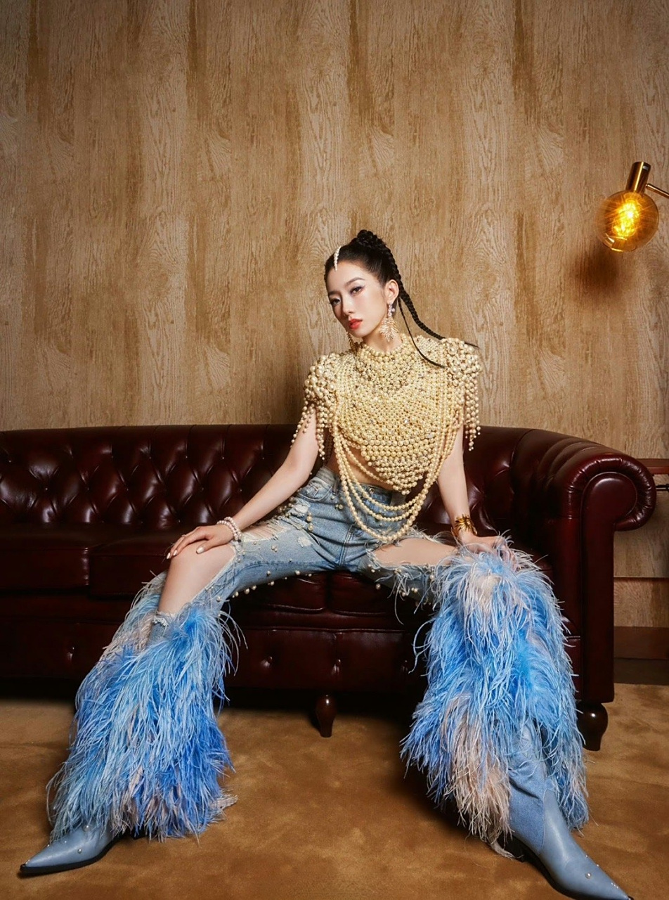 乐华四美孟美岐,吴宣仪,程潇,金子涵,有一位真的美得很突出!