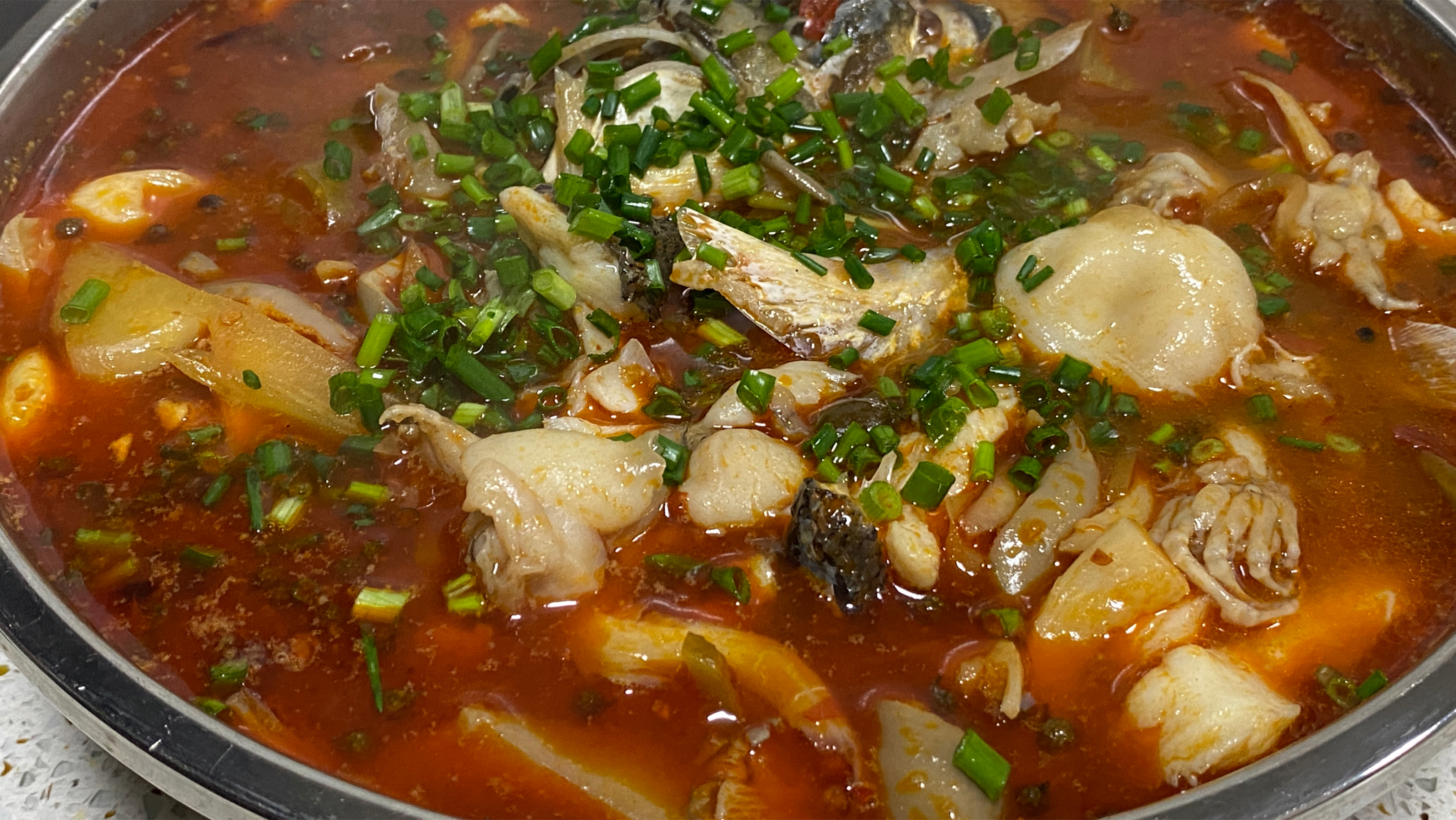 重庆特色菜“美蛙鱼”,麻辣鲜香,好吃入味,阳了之后吃安逸哦