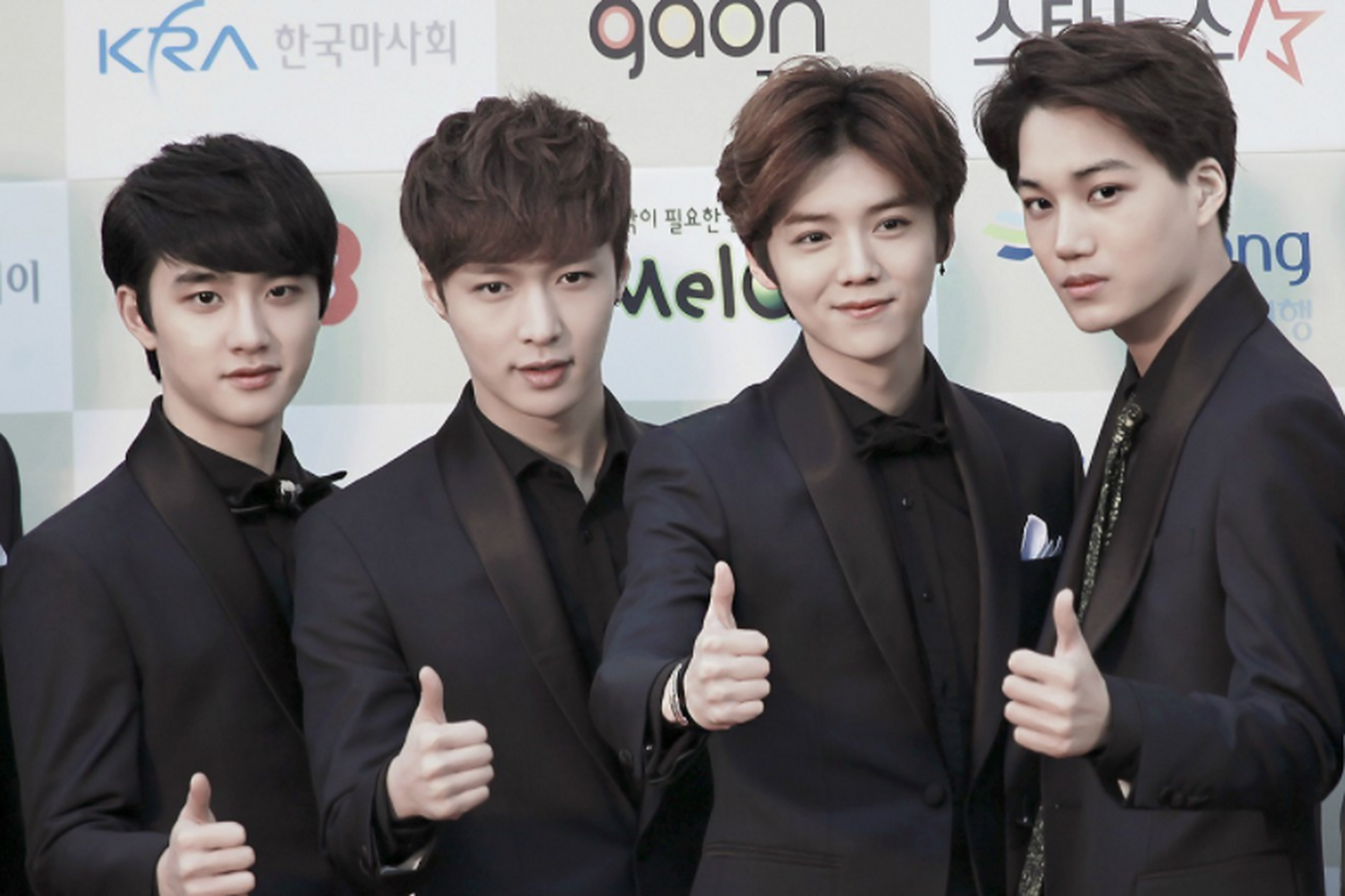 我一直以为鹿晗170 ,张艺兴178 ,不知道为什么张艺兴给我身高还行的