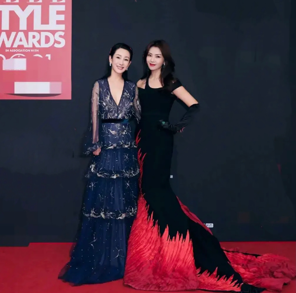 女明星走红毯,选对礼服很重要,看看迪丽热巴和宋祖儿就懂了