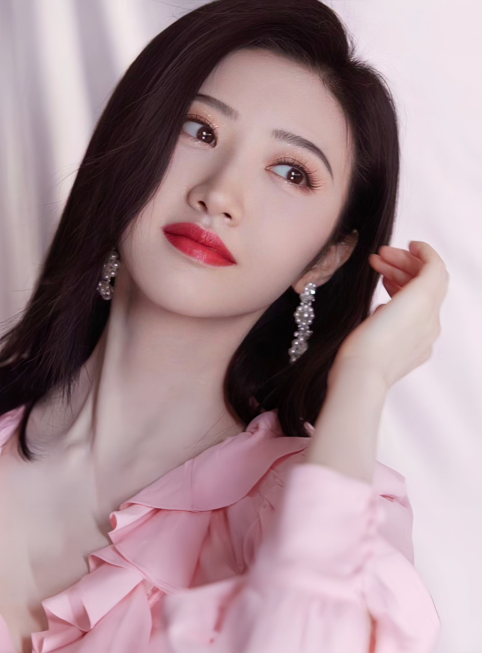 景甜粉色少女系,简直太爱了 #景甜# #明星穿搭# #养眼美女