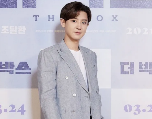 "韩式发福"惹争议,朴灿烈近照脸大变肿,粉丝还爱吗?