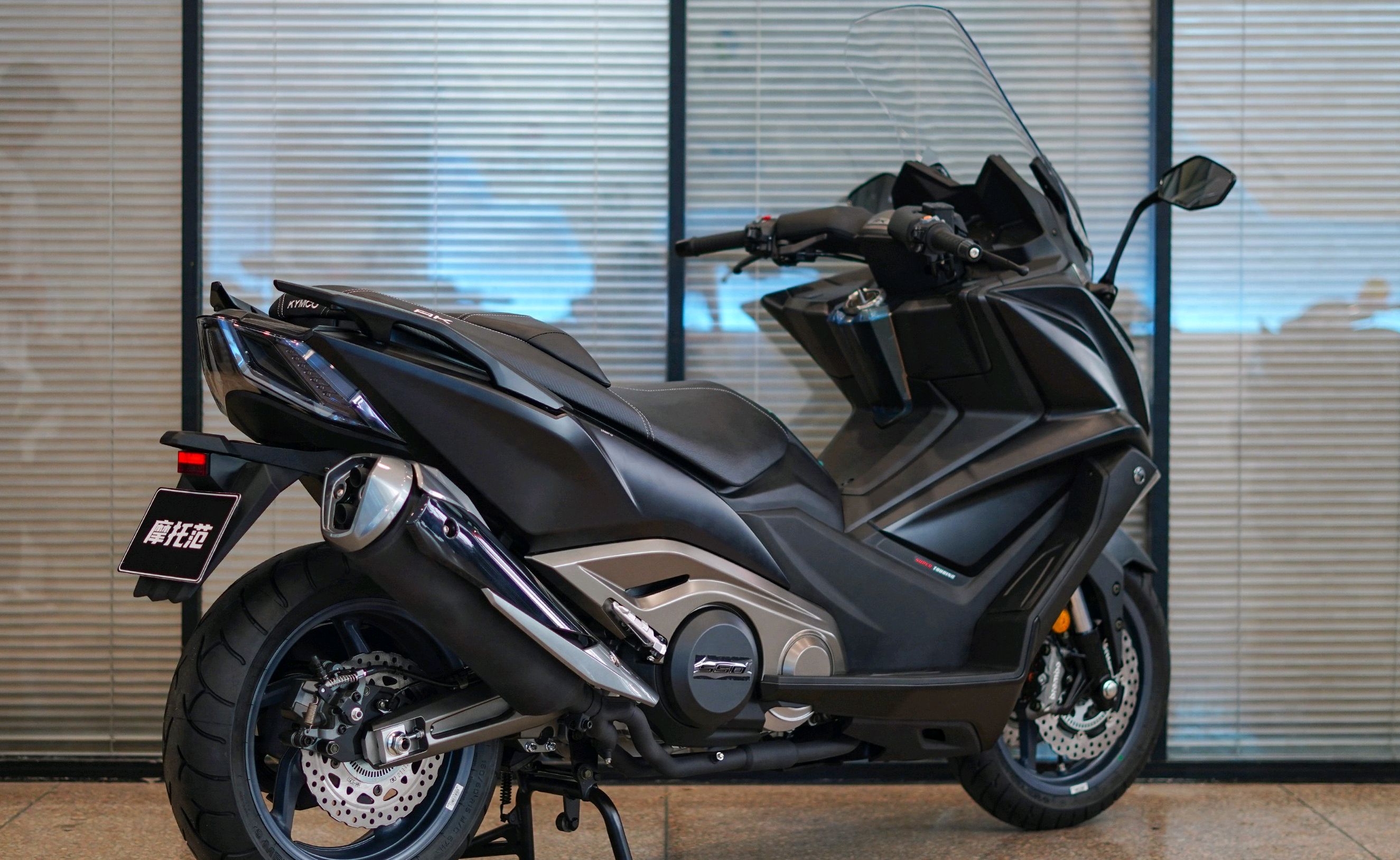 「光阳ak550评测」与雅马哈tmax平起平坐,仅售88800元!